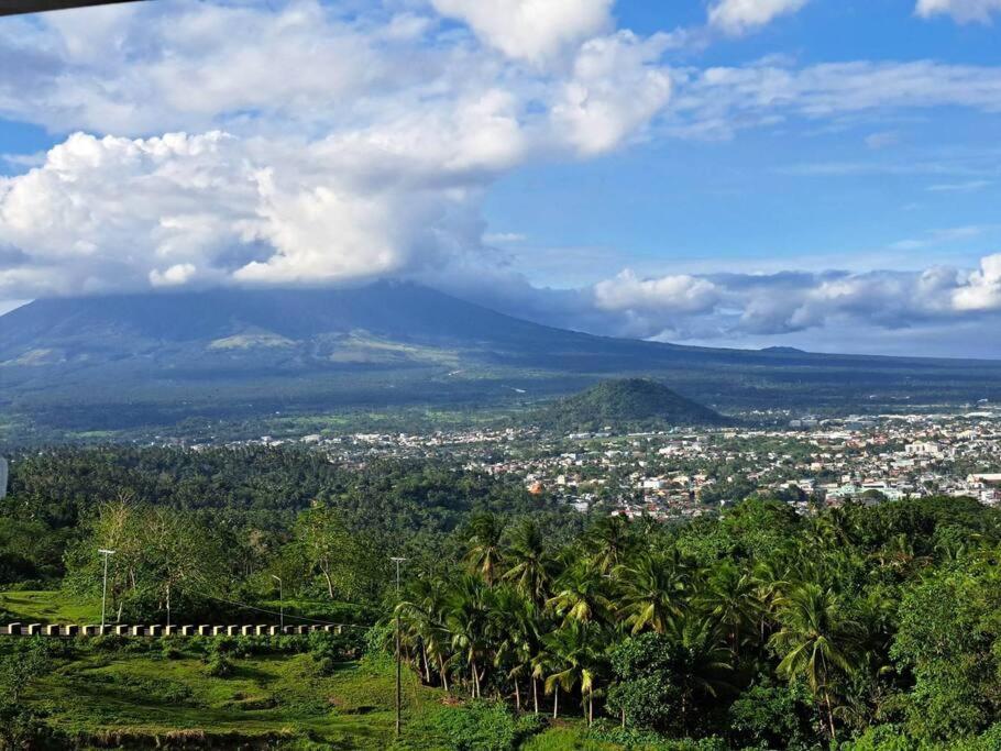 Arthur Private Resort Legazpi Luaran gambar